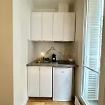 New 413 Suite Henri - Cosy Apartment Paris Center