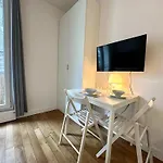 New 413 Suite Henri - Cosy Apartment Paris Center